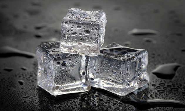 bisnis es batu kristal
